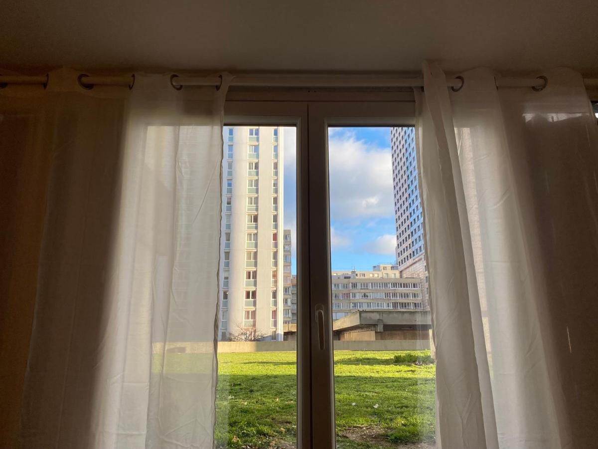 Luxsuite Aubervilliers Bagian luar foto