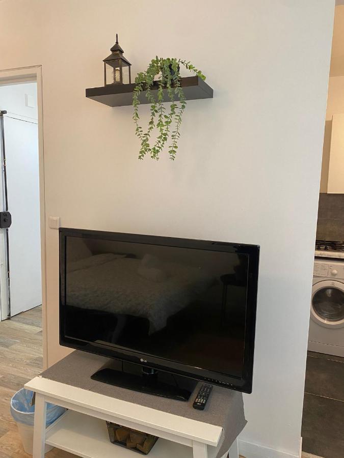 Luxsuite Aubervilliers Bagian luar foto
