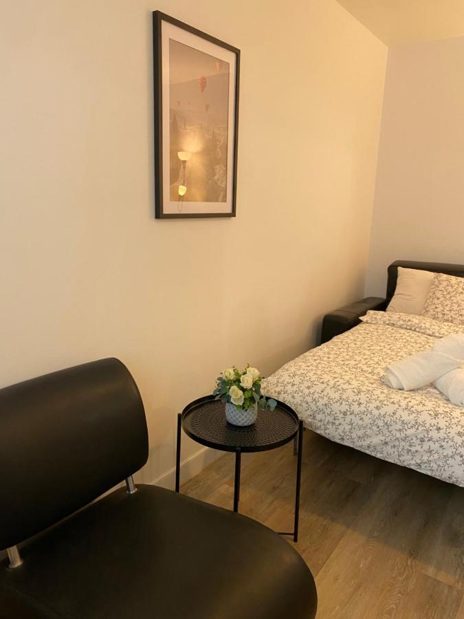 Luxsuite Aubervilliers Bagian luar foto